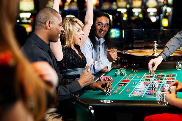 one-hundred-five live-dealer table on mobile screen