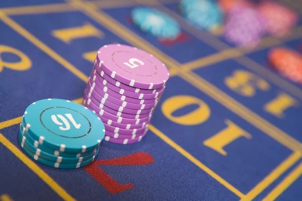 Teen Patti hand rankings displayed on one-hundred-five live table interface